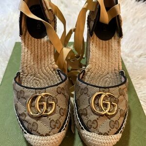 Gucci Wedge strap up heels